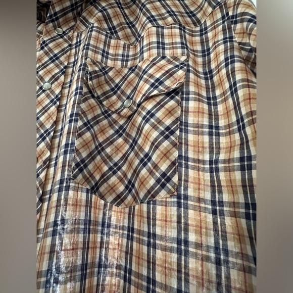 Lightweight plaid layering shirt with pearl buttons EUC - Picture 2 of 6